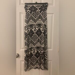 Charlotte Russe Black & White Print Maxi Skirt